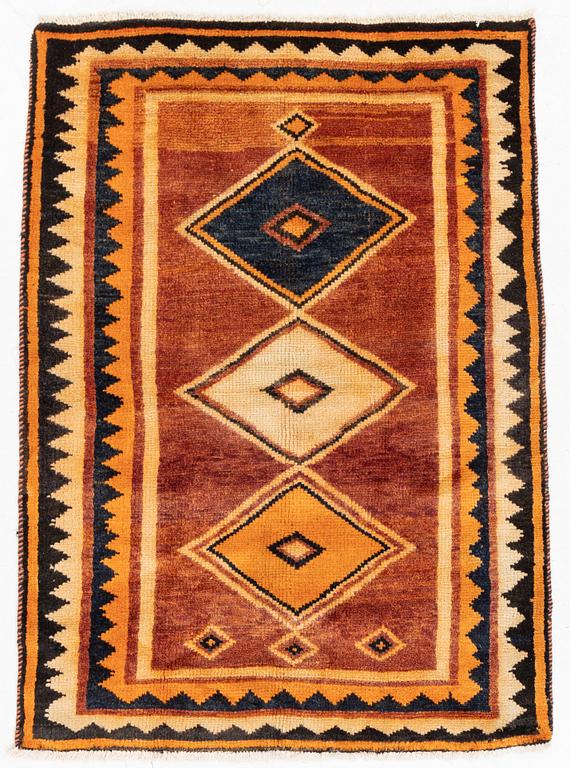 A rug, Qashqai, Luri, c. 175 x 118-130 cm.