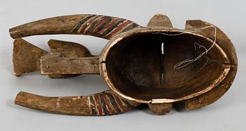 AFRIKANA, skuret och bemålat trä, sannolikt 1900-tal.