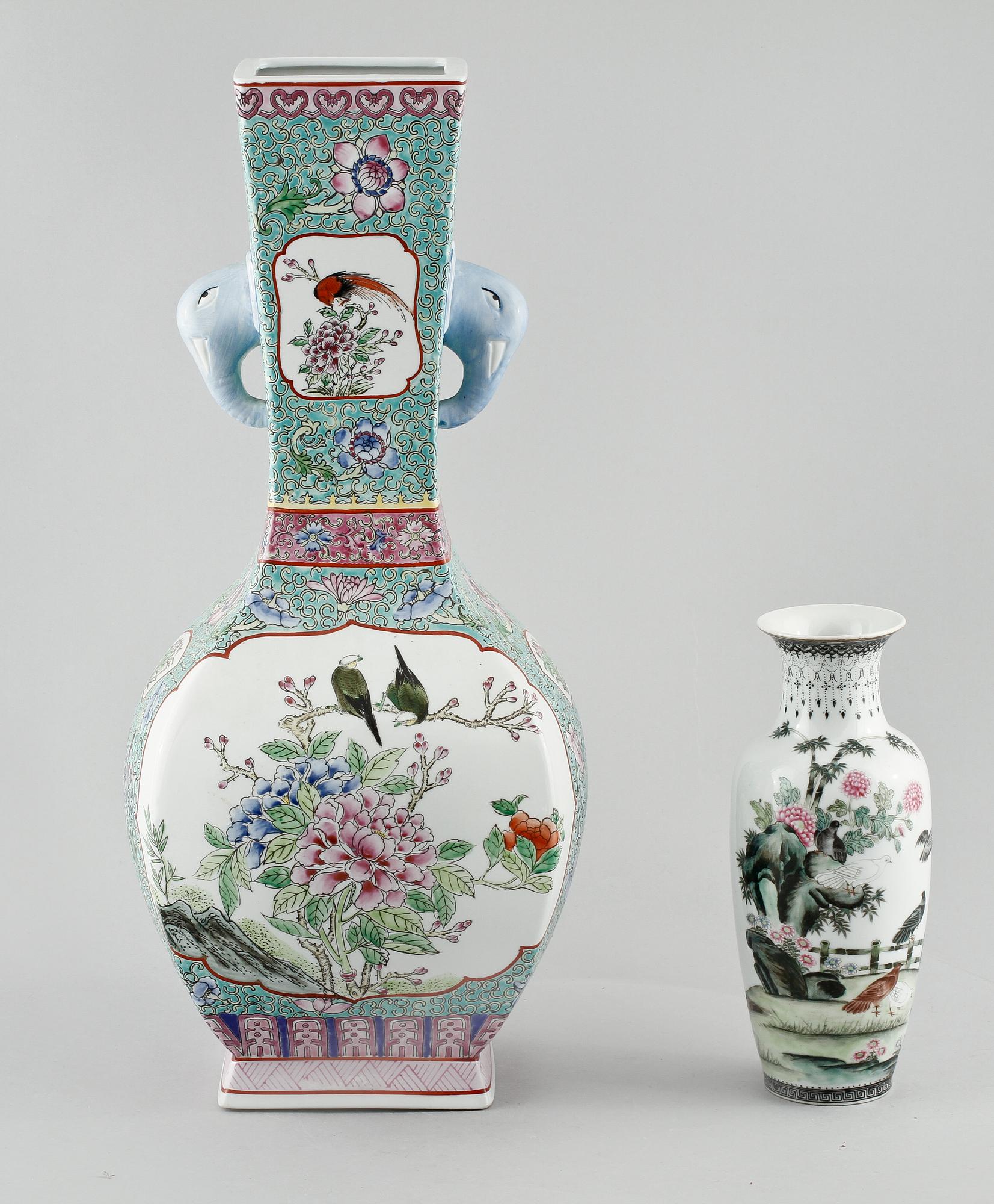 VASER, 2 st, porslin, Kina, 1900/2000-tal.