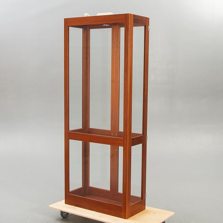 Göran Malmvall, display cabinet, KA72 for Karl Andersson & Söner, later part of the 20th century.