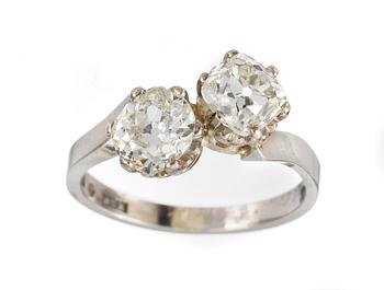 568. RING, set with two stone old mine cut diamonds, tot. 1.88 cts.
