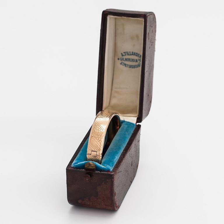 Alexander Edvard Tillander, Rannekoru, 14K kultaa. Pietari, vuosisadan vaihde 1800/1900.