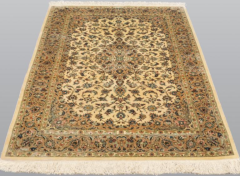 Matta, silke Keshan Signerad, ca 152 x 101 cm.