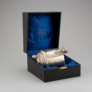 STOP, silver, Hovjuvelerare Carlman AB, Stockholm, 1920. Vikt 568 g.