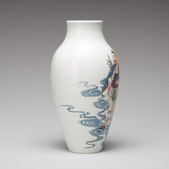 A Chinese vase, 20th Century.