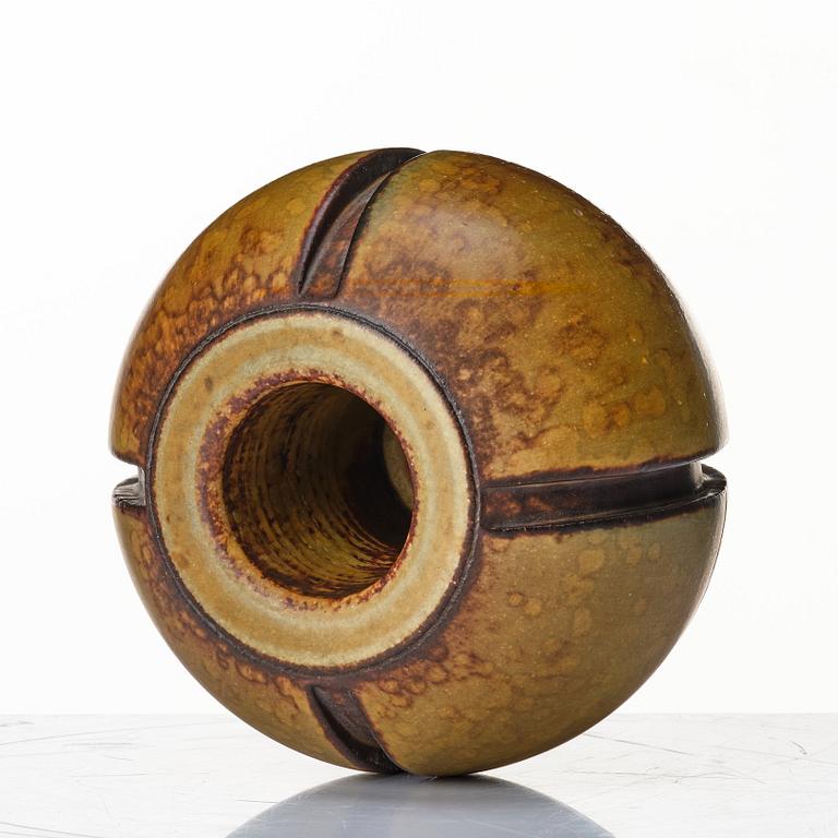 Wilhelm Kåge, a "Farsta" stoneware vase, Gustavsberg Studio probably 1950's.