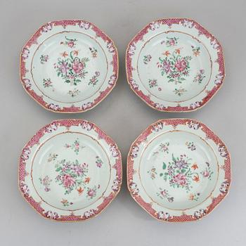 BÄRTALLRIKAR, 4 st. kompaniporslin, Kina, Qingdynastin, Qianlong (1736-95).