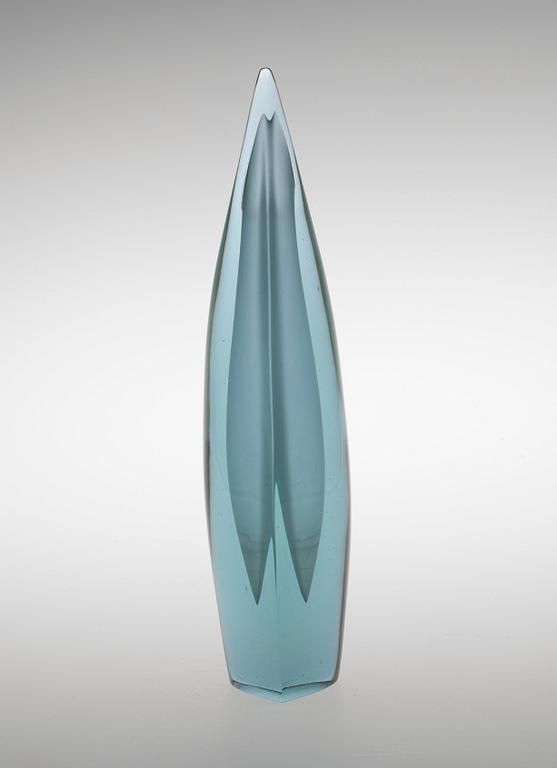 Aimo Okkolin, A GLASS SCULPTURE.