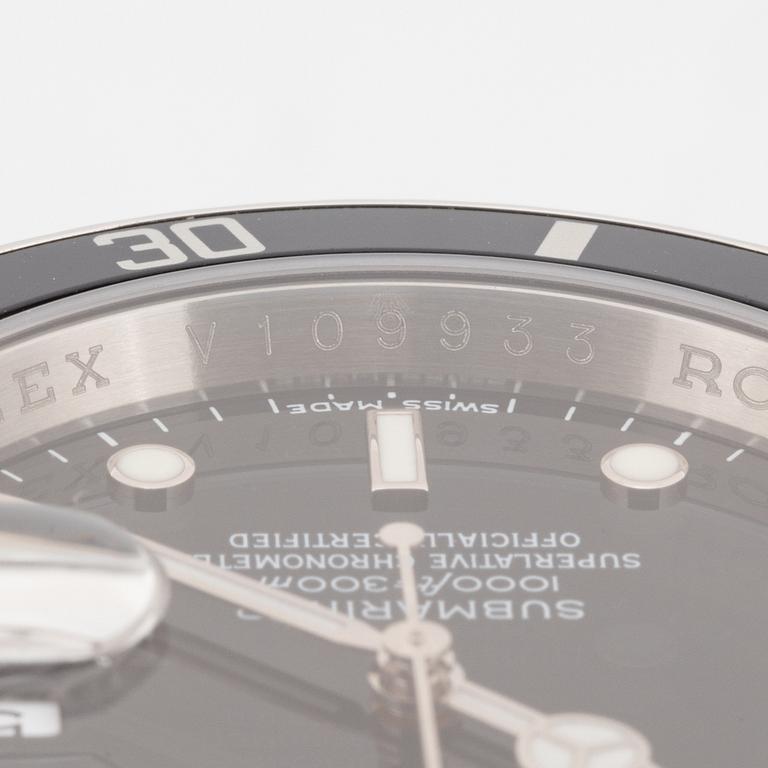 Rolex, Submariner, "Engraved Rehaut". - Bukowskis