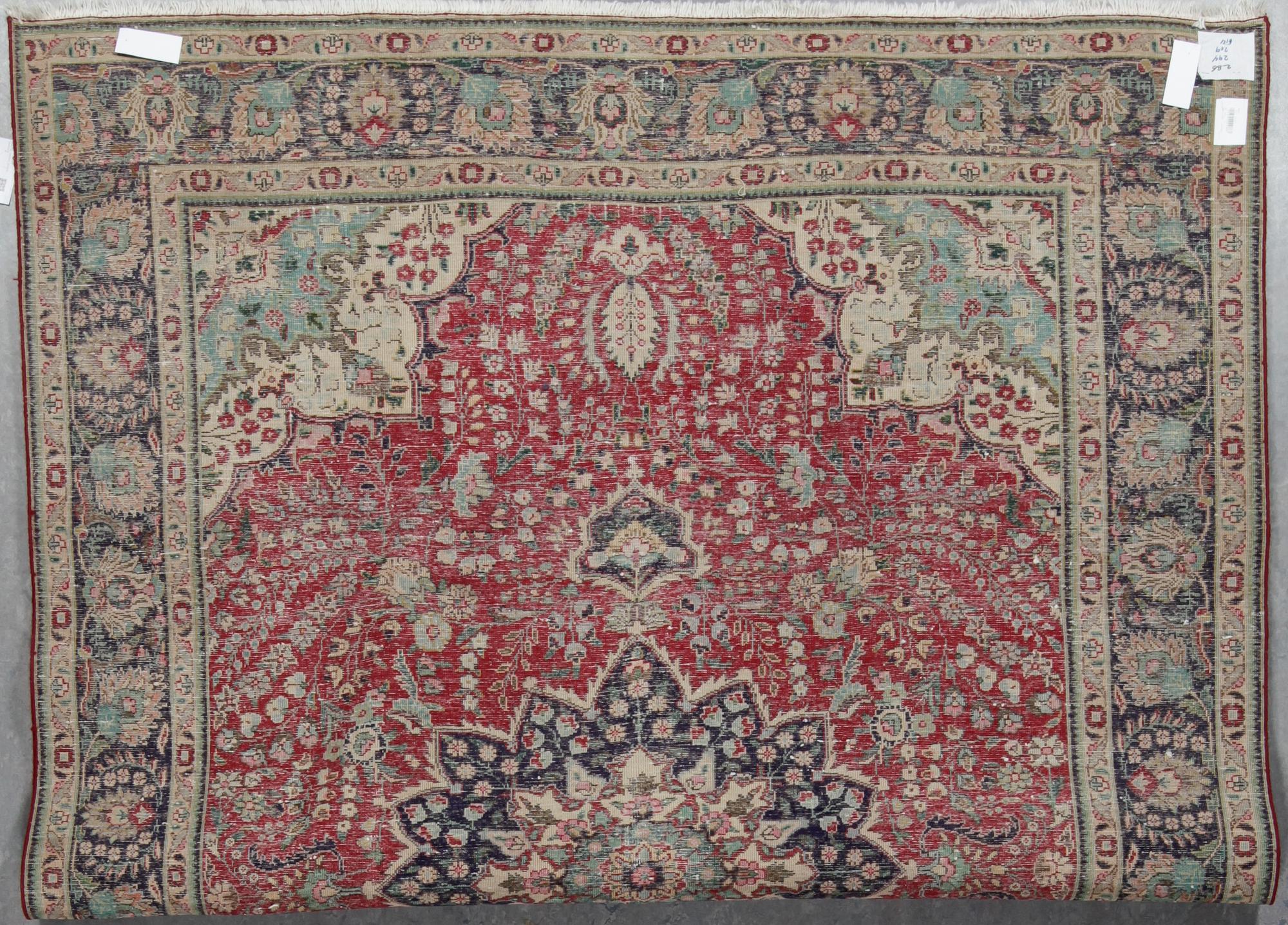 MATTA, sannolikt Täbris, ca 288X206 cm.