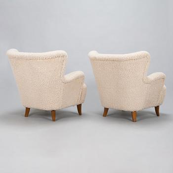 Ilmari Lappalainen, a pair of 'Laila' armchairs for Asko. Designed 1948.