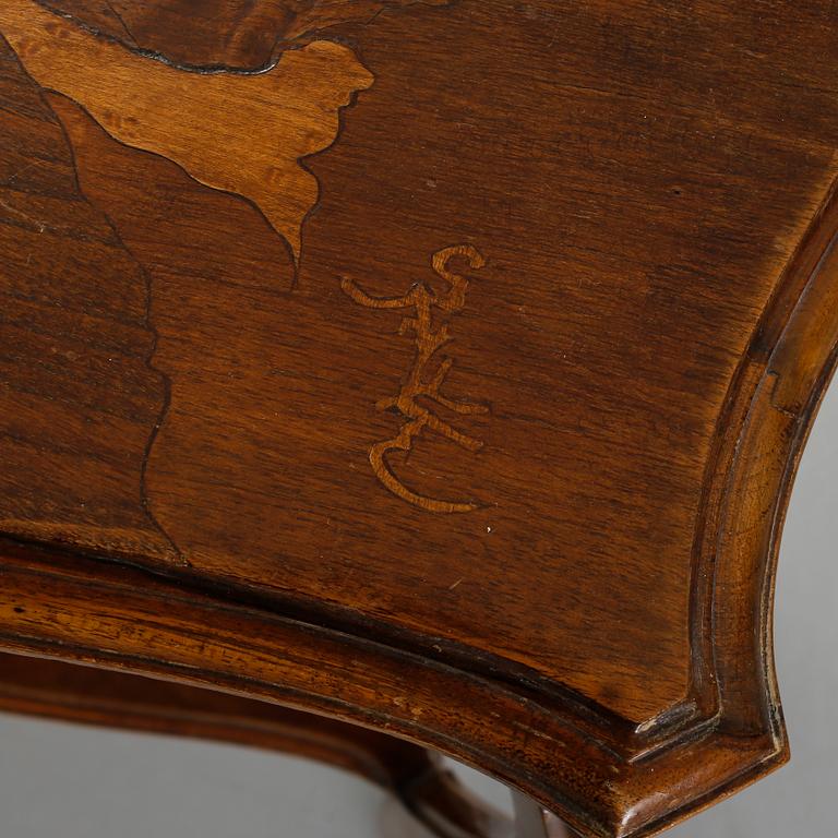 BORD, Emile Gallé. Frankrike, Art Nouveau, omkring år 1900.