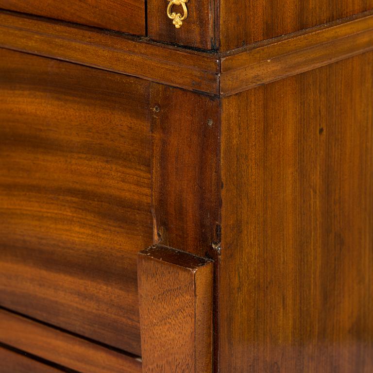 A Late Gustavian secretaire chest of drawers, 1800-1810.