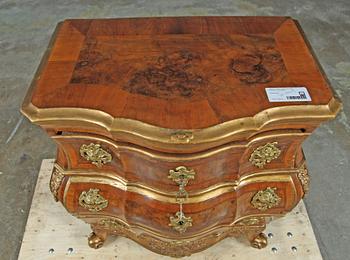 BYRÅ, rokokostil, 1800-1900-tal.