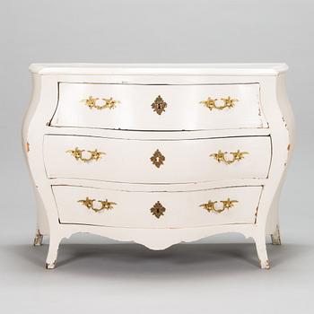 A Swedish rococo chest of drawers, mid 18th century.