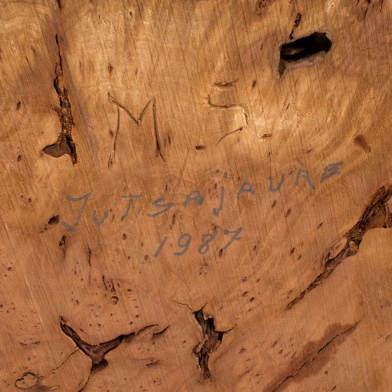 MARTIN STENSTRÖM, Jutsajaure, skulpturgrupp, snidat trä, signerad M.S. och daterad Jutsajaure 1987.