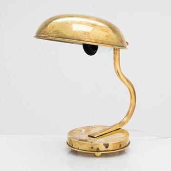 A mid 20th century brass table lamp.