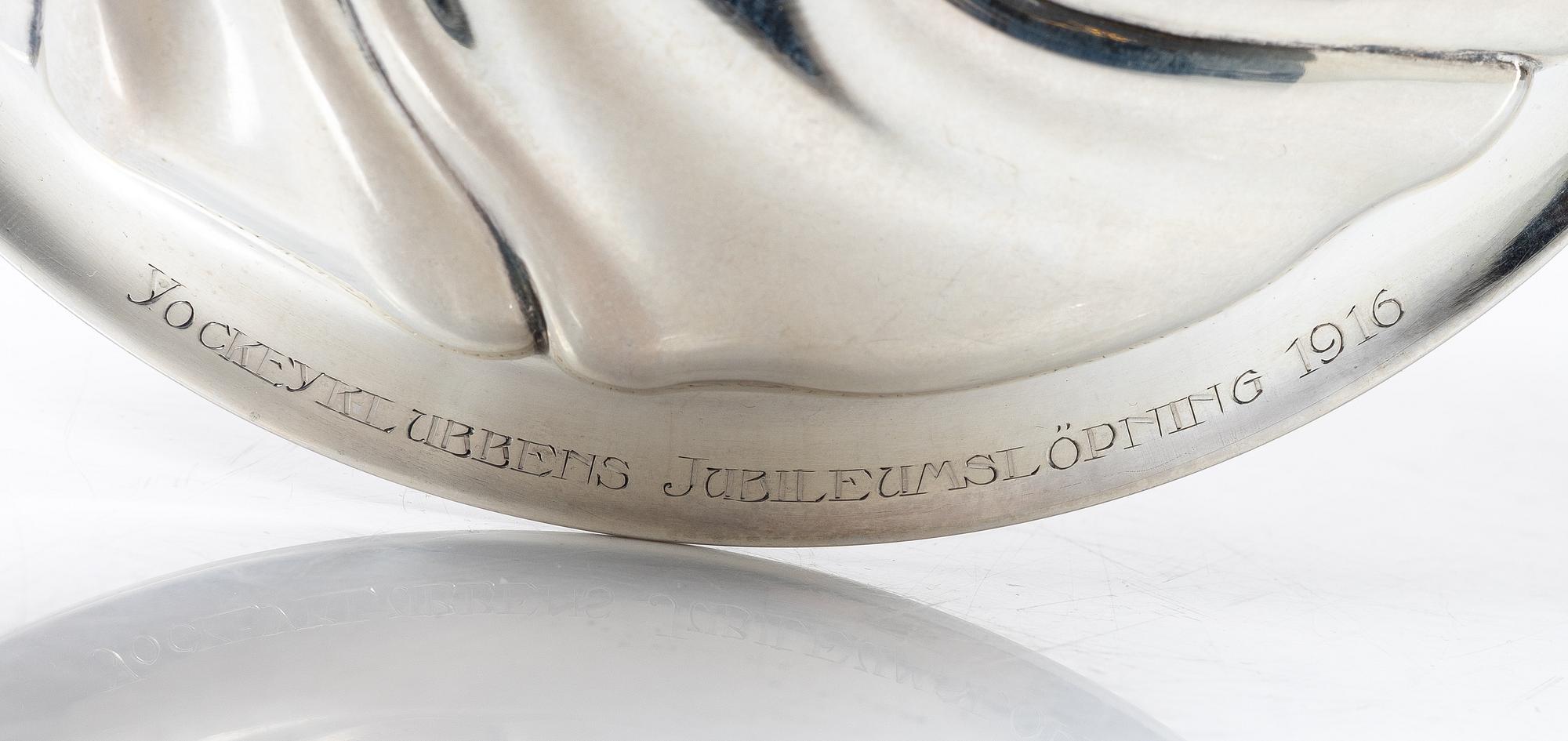 C.G. Hallberg, Terrin med lock, silver, rokokostil, Stockholm 1910.