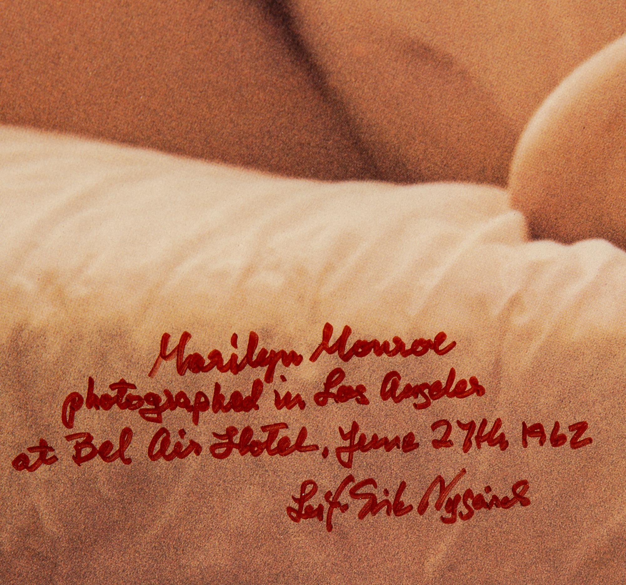 Leif-Erik Nygårds, offsettryck, signarat "Marilyn Monroe photographed in Los Angeles at Bel Air Hotel, June 27th 1962".