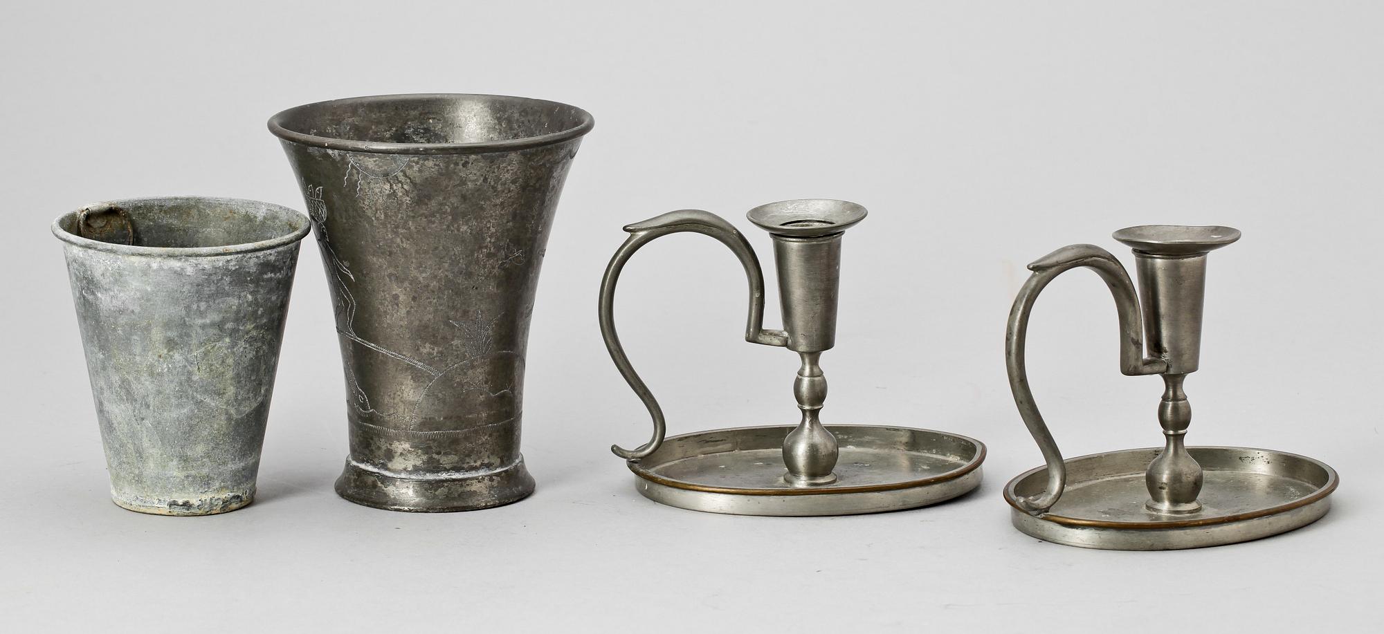 LJUSSTAKAR samt BÄGARE, 3 st, tenn, Firma Svenskt Tenn, 1926-27.