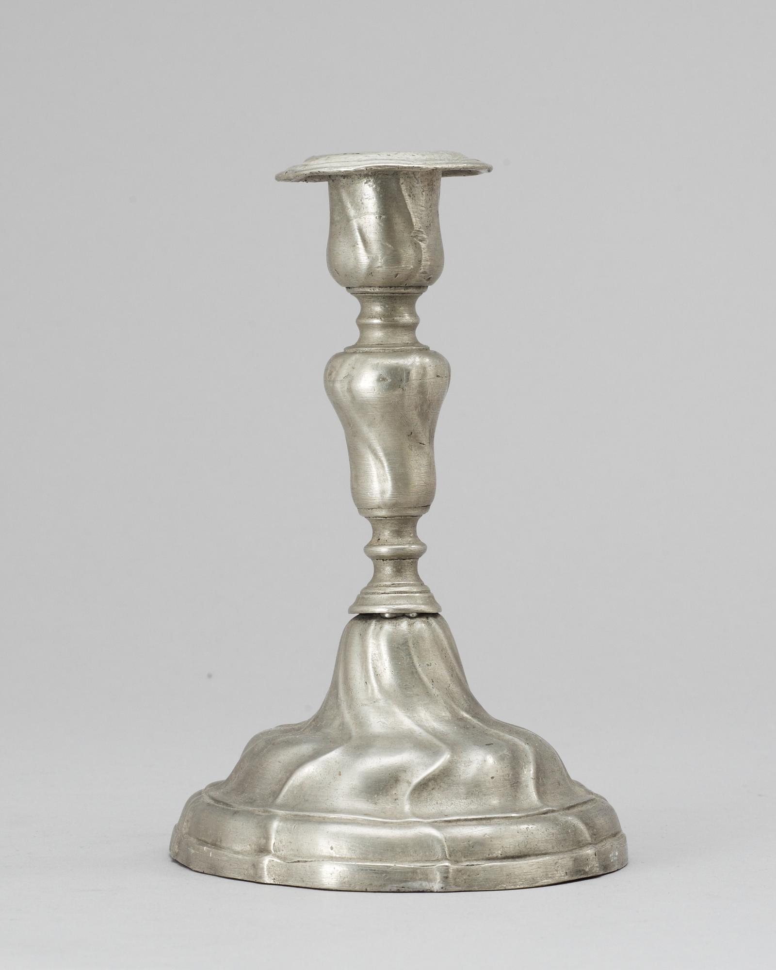 LJUSSTAKE, tenn. L.F.Fahlander, Hudiksvall 1761-89. Rokoko.