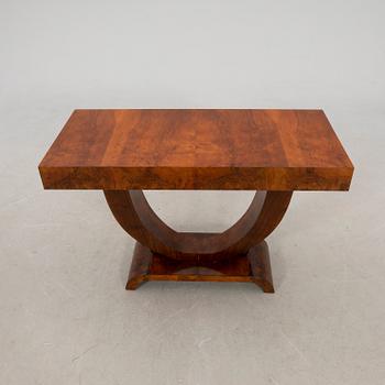 Sidobord 1900-talets första hälft.