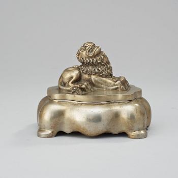 An Anna Petrus pewter inkwell, Herman Bergman Konstgjuteri, Stockholm 1938.