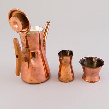 TAPIO WIRKKALA, KAHVIKALUSTO, 4  osaa, kuparia ja tiikkiä, Kultakeskus, 1980-luku.