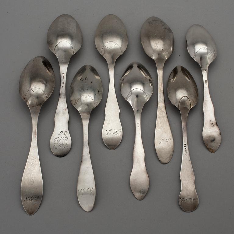 SKEDAR, åtta st, silver, 1800-tal.