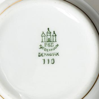 Bing & Grøndahl, Kaffeservis, 26 delar, porslin, Bing & Grøndahl samt Royal Copenhagen, Danmark.