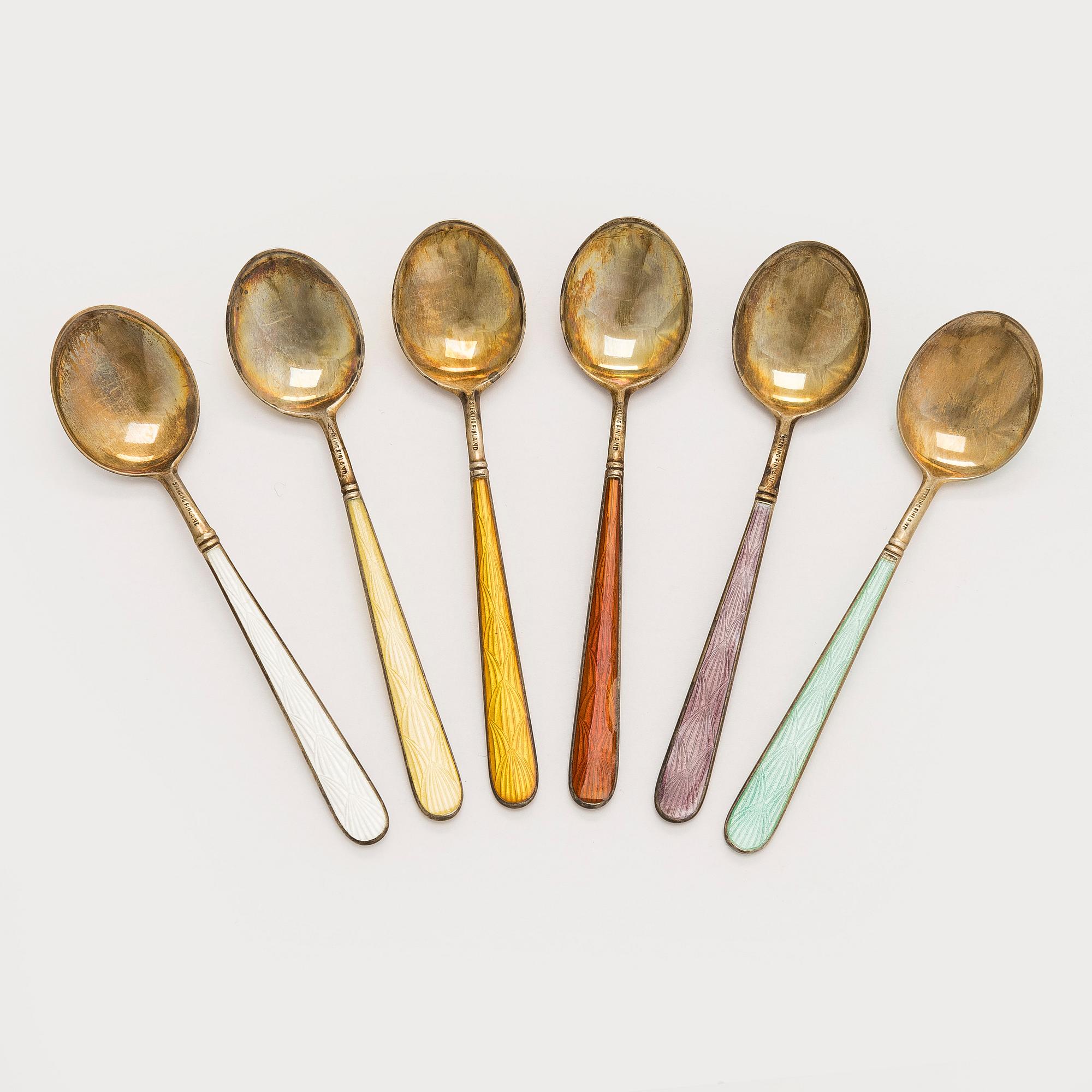 Tillander, mockaskedar, 6 st, emalj och förgyllt silver, Helsingfors 1930-1955.