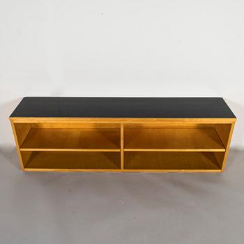 Artek Design, senkki, tilaustyö,  valmistaja  O.Y. Huonekalu- ja Rakennustyötehdas A.B., 1952.