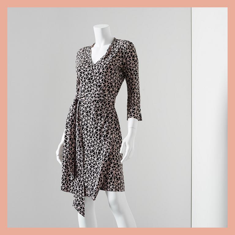 KLÄNNING, Diane von Furstenberg.