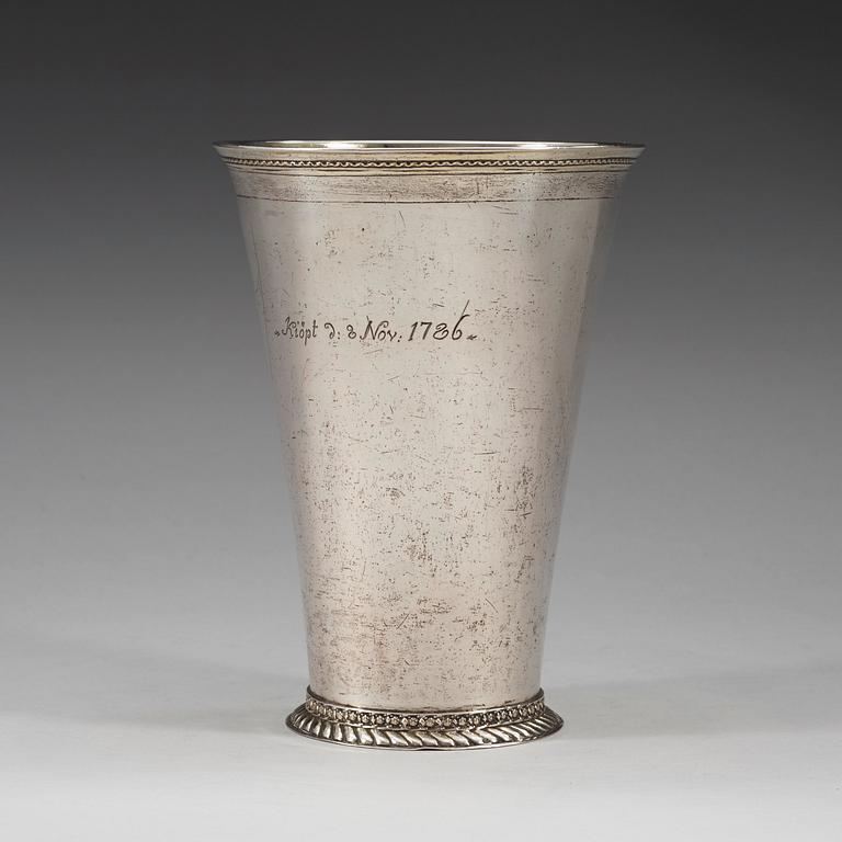 A Swedish 18th century parcel-gilt beaker, marks of Johan Rudman, Gävle (1689-1727 (1734-)).