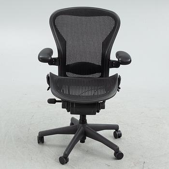 Don Chadwick/Bill Stump, skrivbordsstol, "Aeron", Herman Miller.