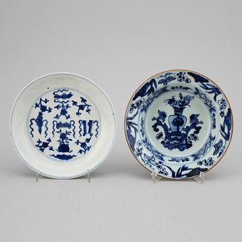 A group of blue and white porcelain, Qing dynasty, Kangxi (1662-1722).