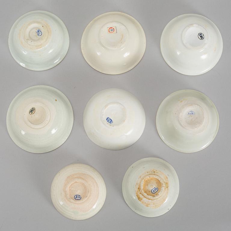 Eight white glazed Southeast asian ceramic bowls, 16th/17th century.