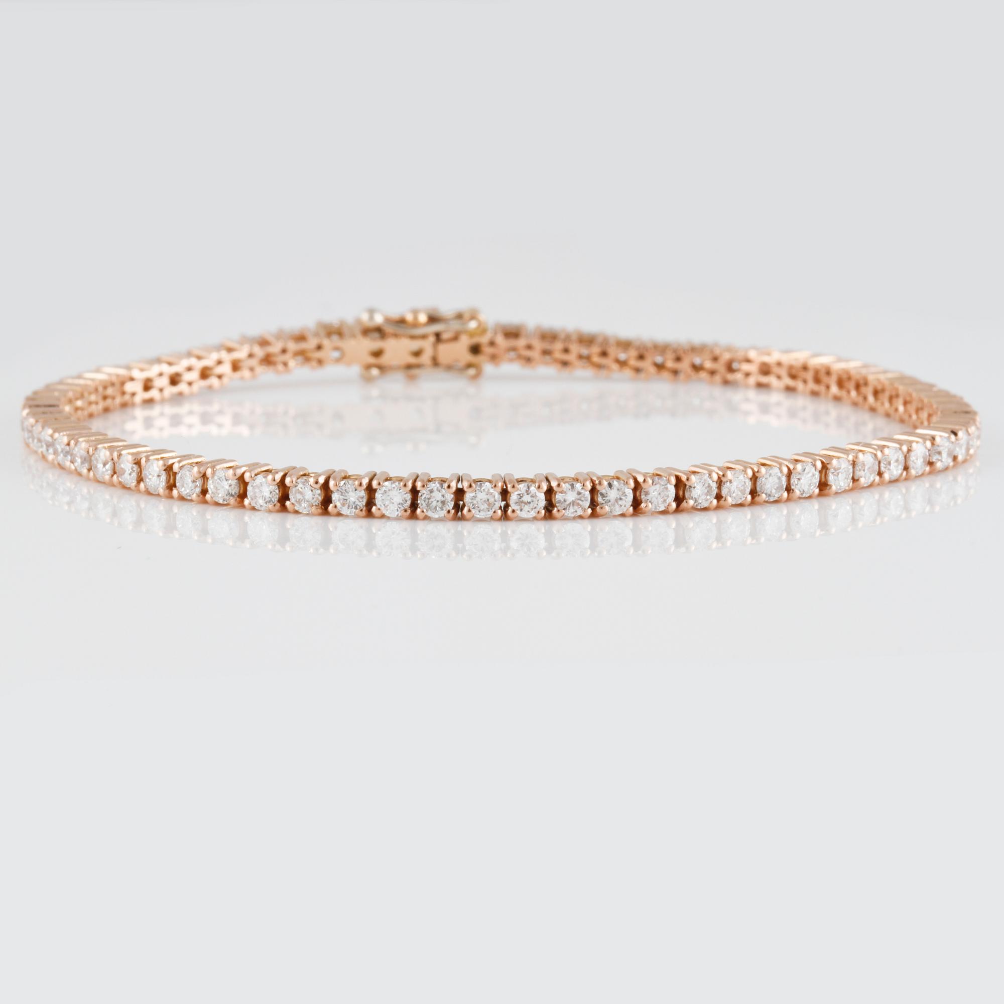 ARMBAND, 18K roséguld med briljantslipade diamanter ca 2.99 ct. Vikt 9,9 gram.