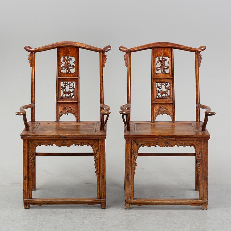 A pair of chinese armchairs, 20th century.