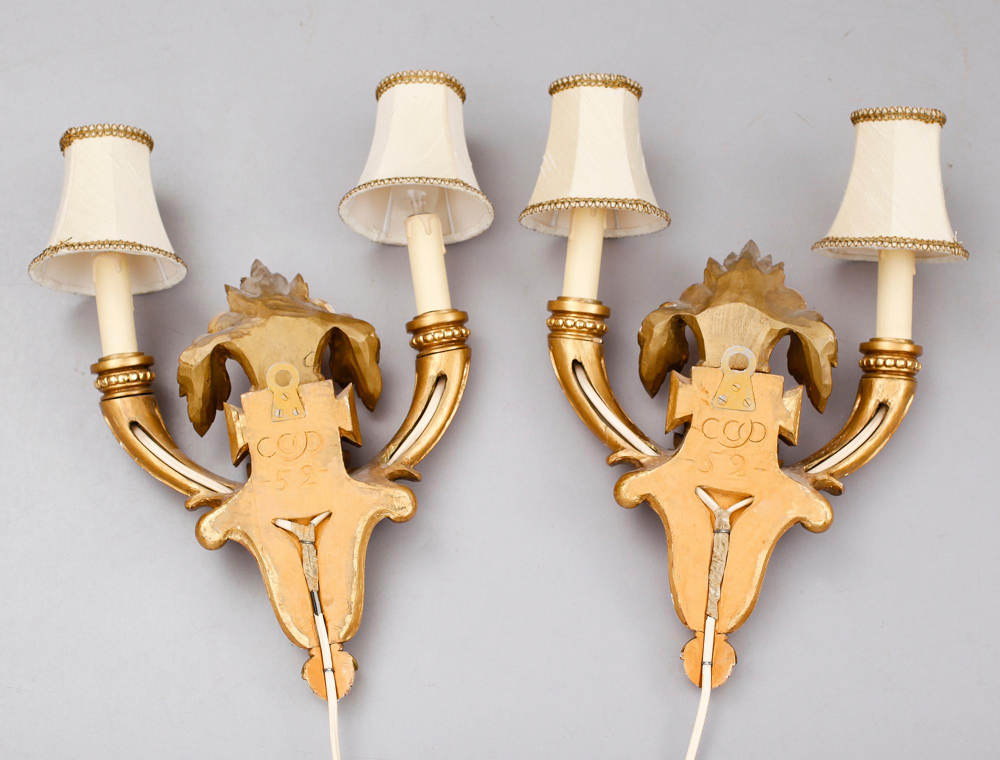 VÄGGLAMPETTER, ett par, 1900-talets andra hälft.