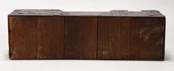 LÅDUPPSATS, barock, 1700-talets första hälft.