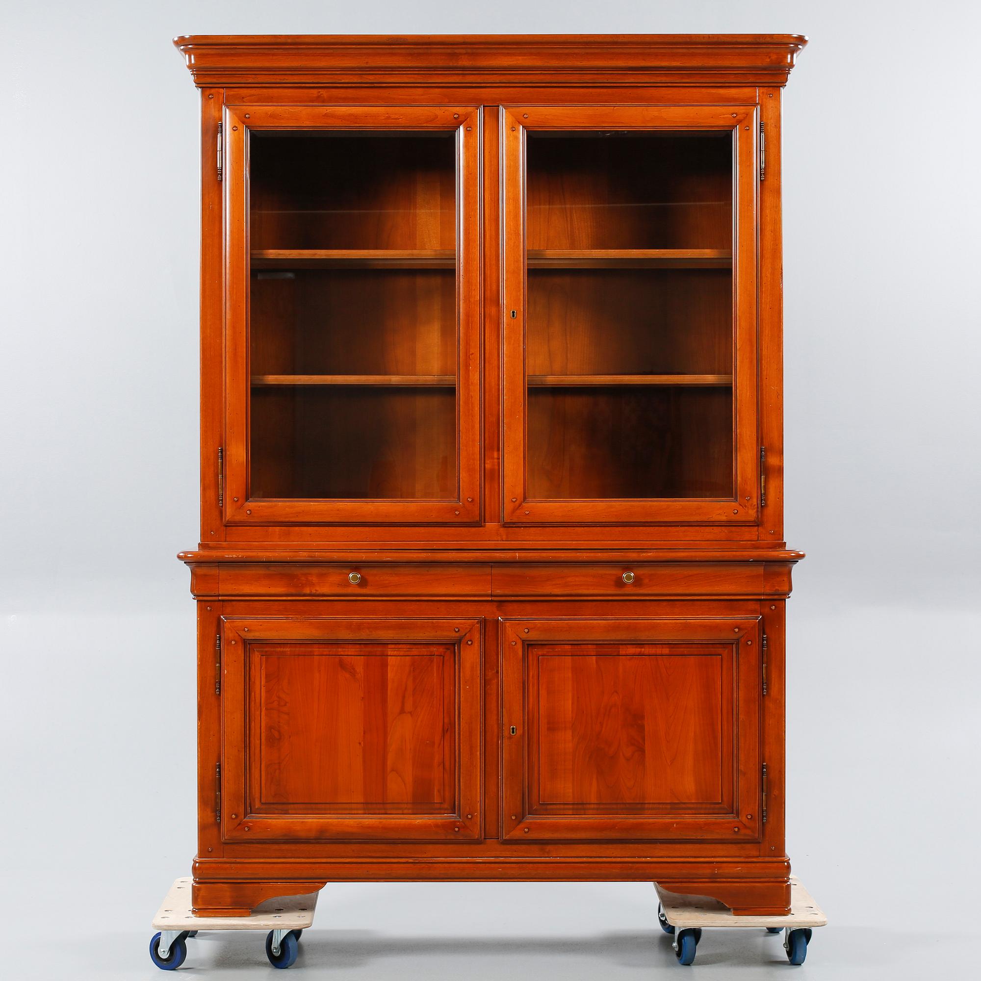 A cupboard designed by Louis Philippe for Selva, from late 20th century.