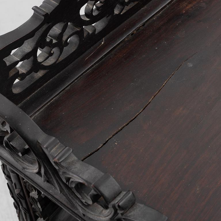 A shelf, China, 20th century.