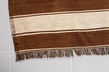 A KILIM VERAMIN RUG, 205 x 168 cm.