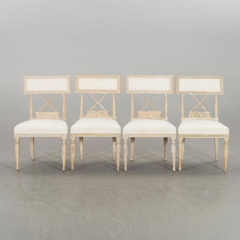 A SET OF LATE GUSTAVIAN CHAIRS CA 1800.