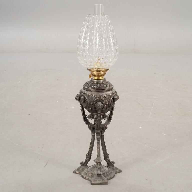 FOTOGENLAMPA, nyrenässans, 1800-talets slut.