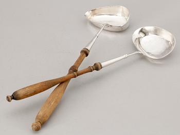 SOPPSLEVAR, 2 st, silver, bla Olof Forsberg, Luleå 1818.