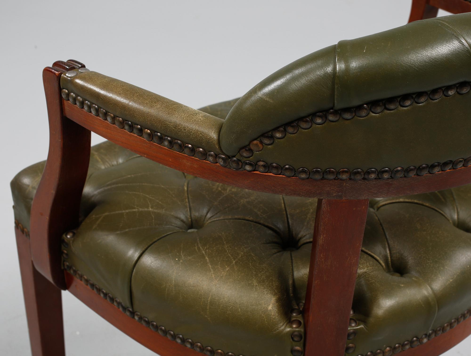 SKRIVBORDSSTOL, engelsk stil, 1900-talets andra hälft.