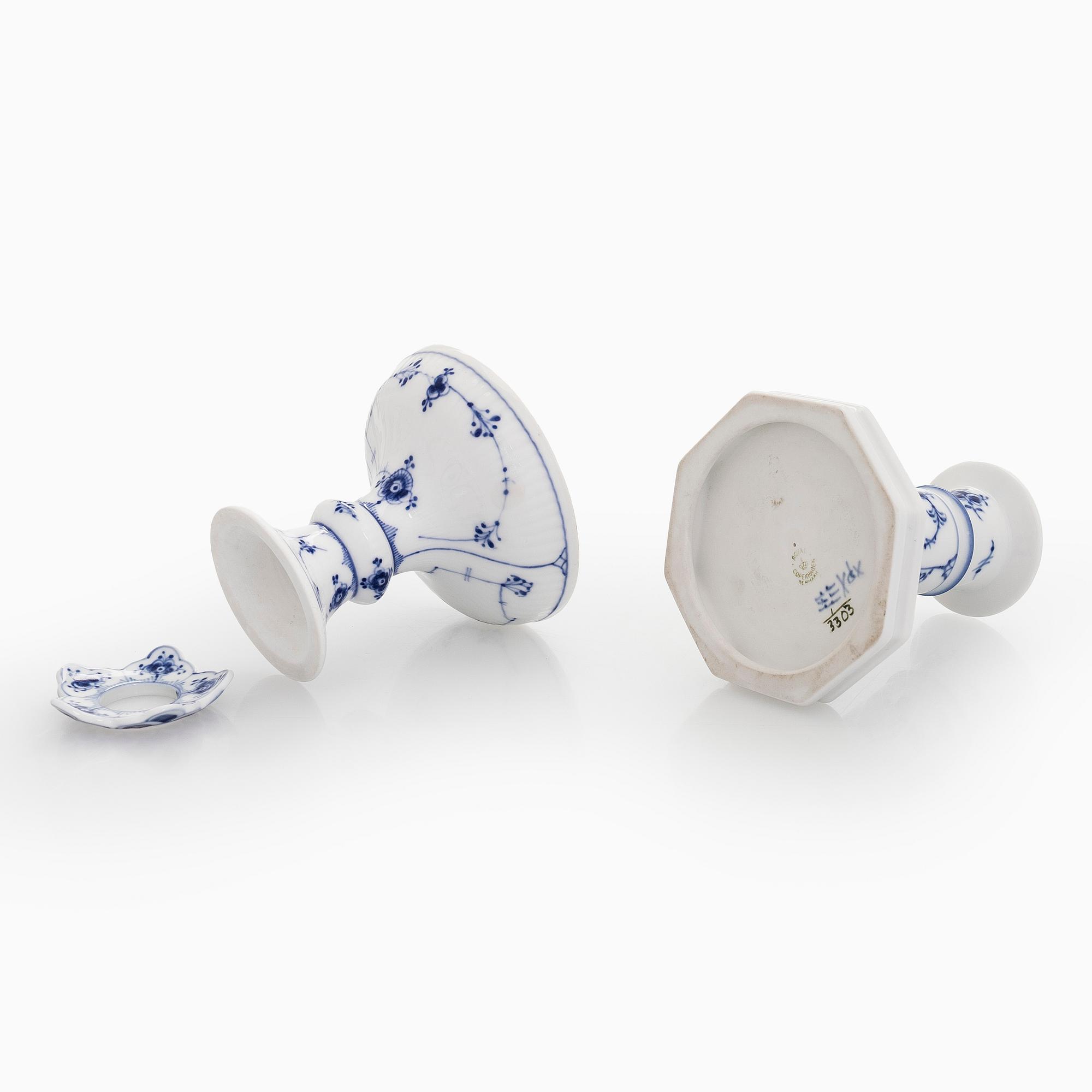 Royal Copenhagen, Kynttilänjalkoja, 2 kpl "Musselmalet" sekä malja B&G, Tanska.