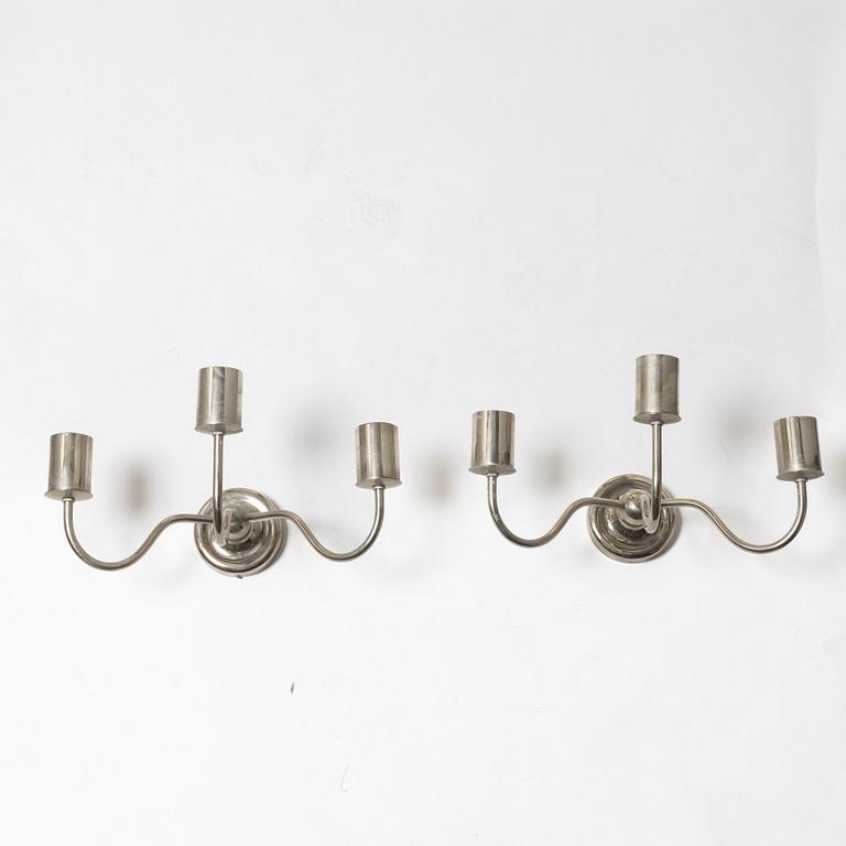 Josef Frank, a pair of model 2571/3 wall lamps, Svenskt Tenn.
